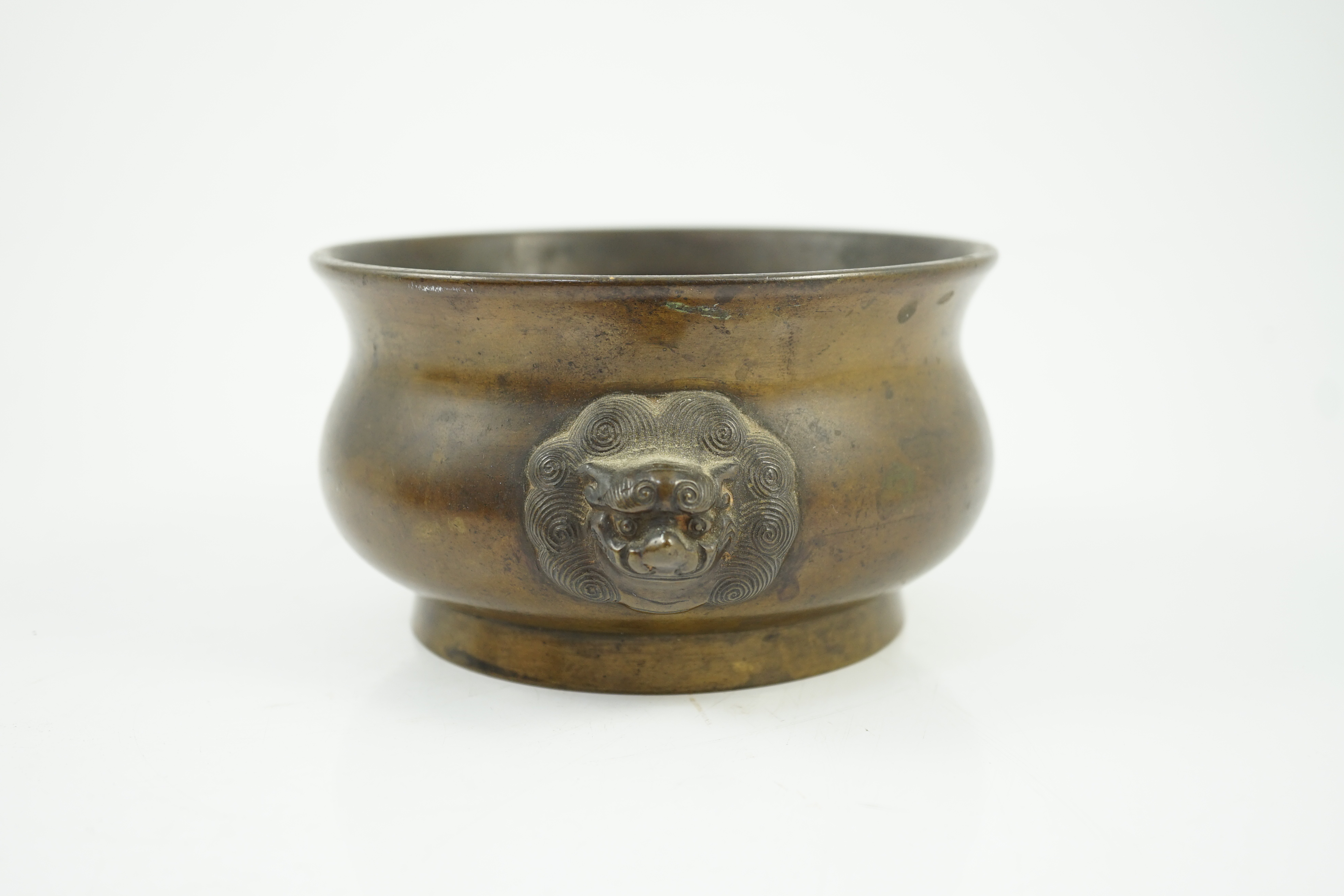 A Chinese bronze censer, gui, 18th century